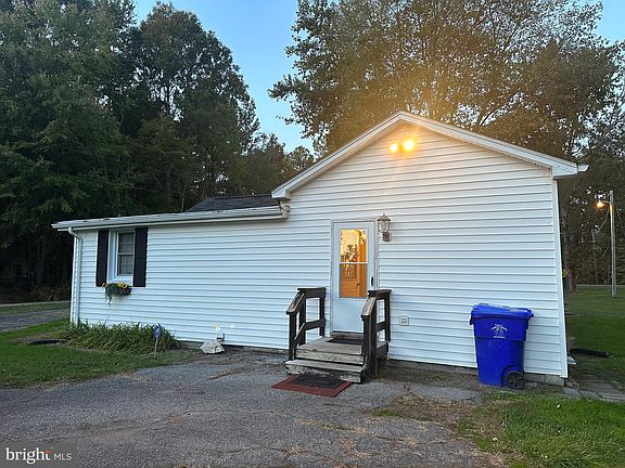4th image of 12445 Mosby Pl