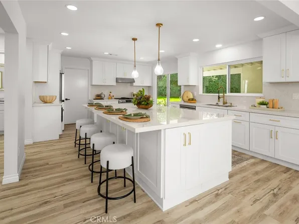 10272 Shadyridge Dr, Santa Ana, CA 92705