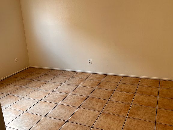 4th image of 38738 Larkin Ave APT 3