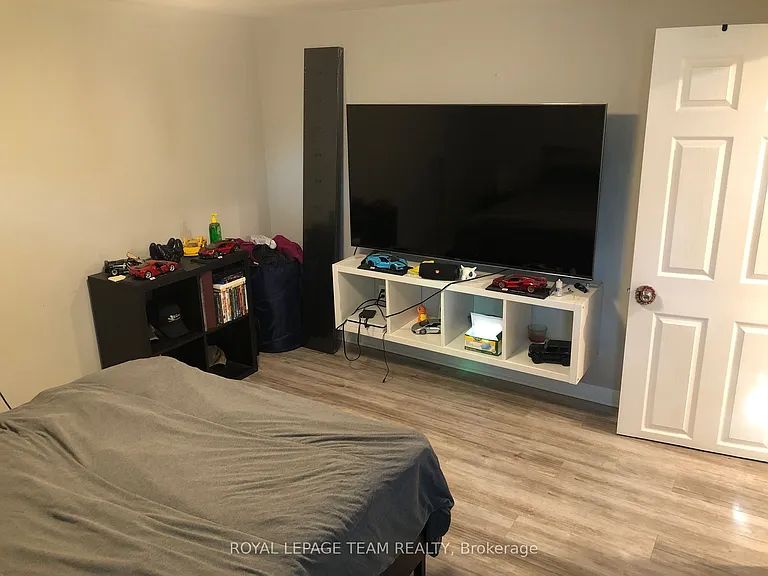 1180 Southwood Dr #B — Photo 11