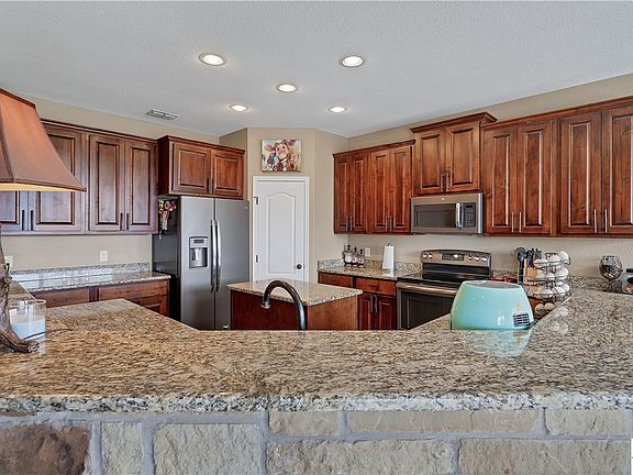 4th image of 515 Bonita Creek Dr