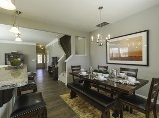 90 Grove Point Dr #20, Clayton, NC 27527