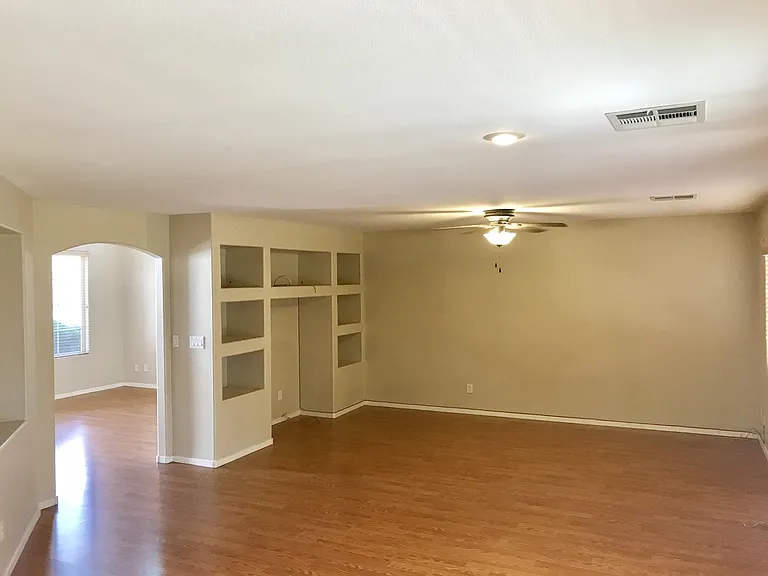 8725 Radiant Ruby Ave — Photo 14