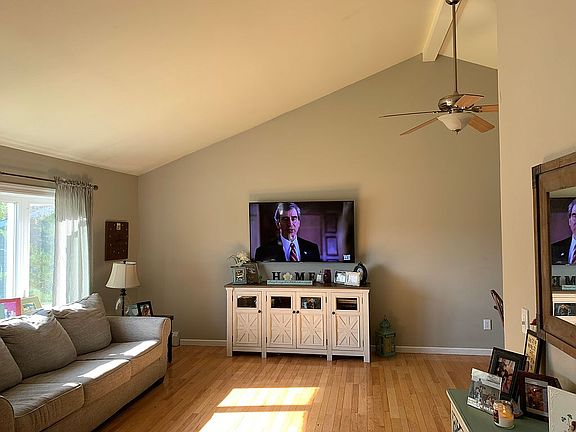4th image of 342 Butternut Dr