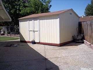 2nd image of 2217 Cleta Ct