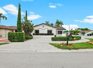 13707 SW 9th Ter, Miami, FL 33184