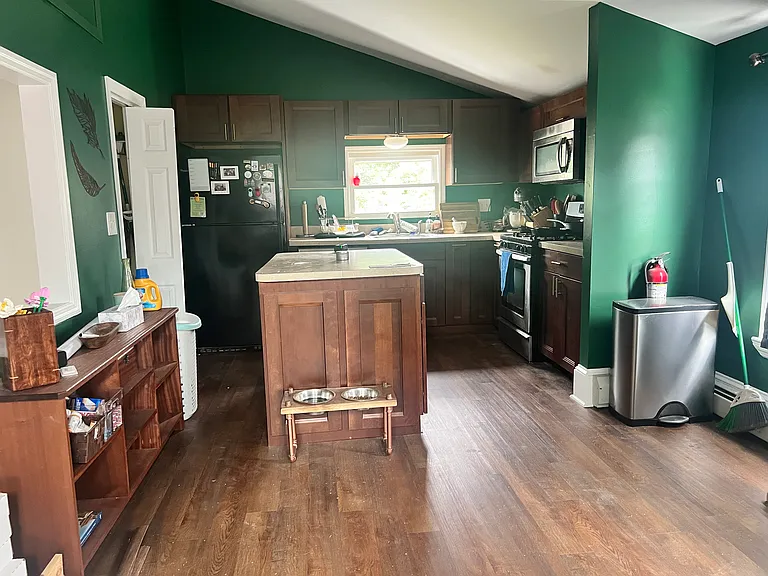 33 Prospect Ave #B — Photo 9