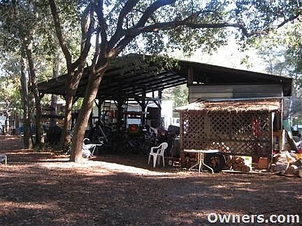 30' x 40' pole barn with closed in shop