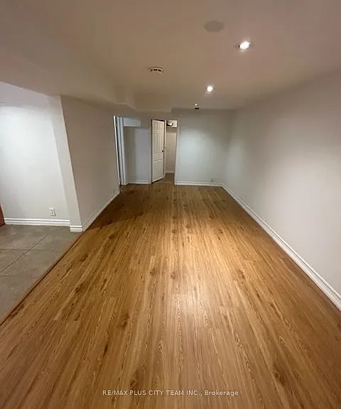 686 Sammon Ave #BASEMENT — Photo 10
