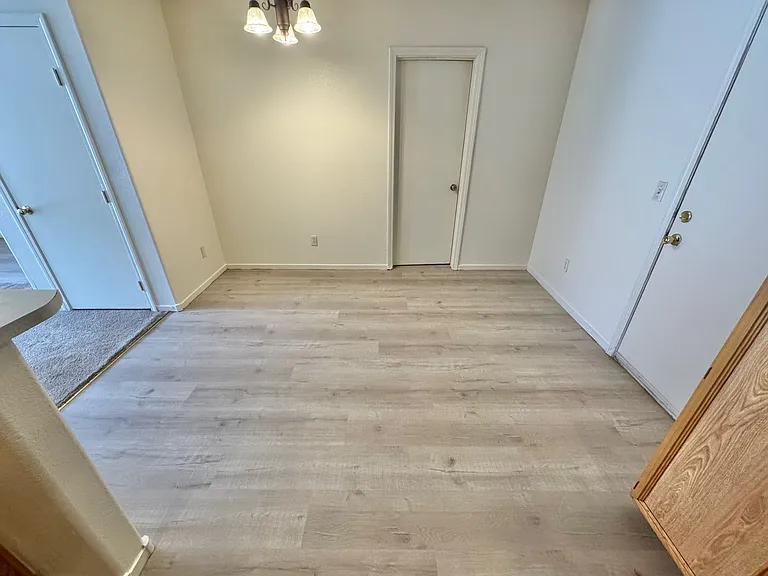 4079 Halfmoon Bay Dr — Photo 4