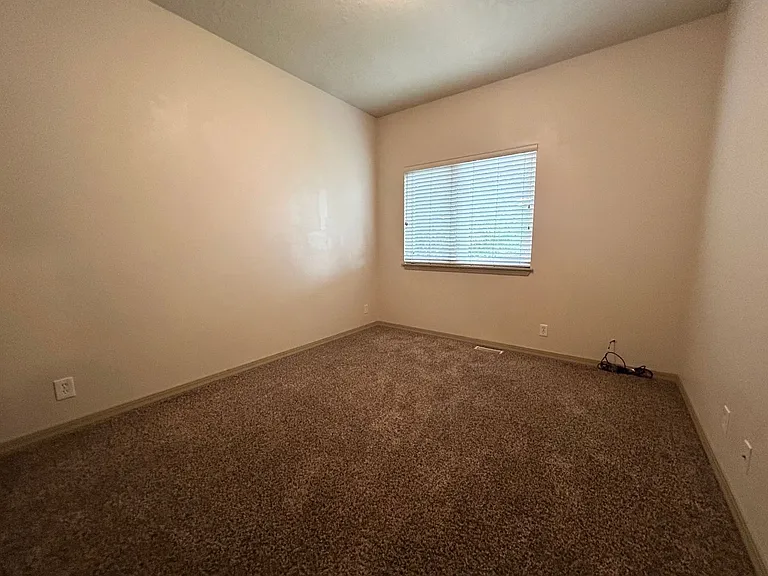 10485 N Bridle Way — Photo 33