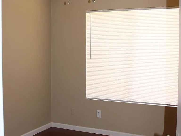 617 W Magdalena Dr — Photo 4