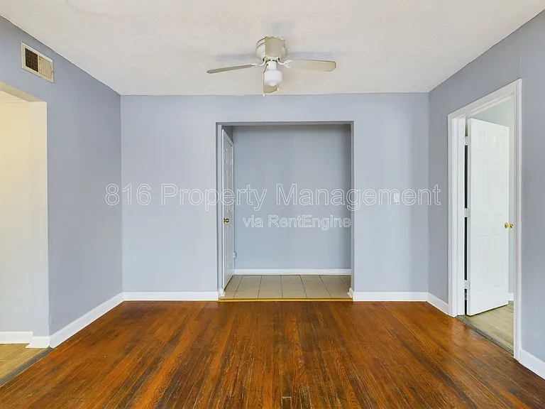 2938 Flora Ave #1S — Photo 4