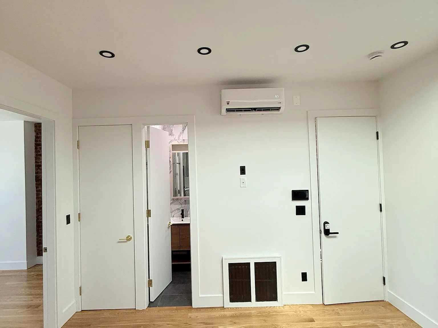 60-82 Catalpa Ave — Photo 4