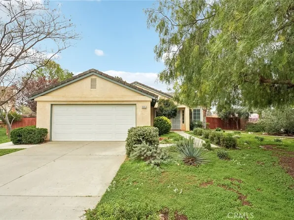 881 Cougar Ranch Rd, Beaumont, CA 92223