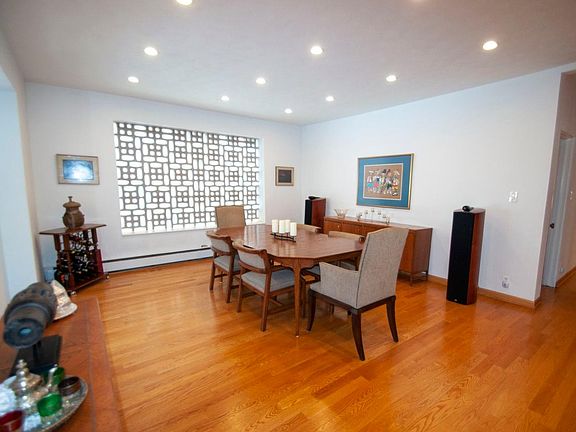 4th image of 5229 S Greenwood Ave APT 2