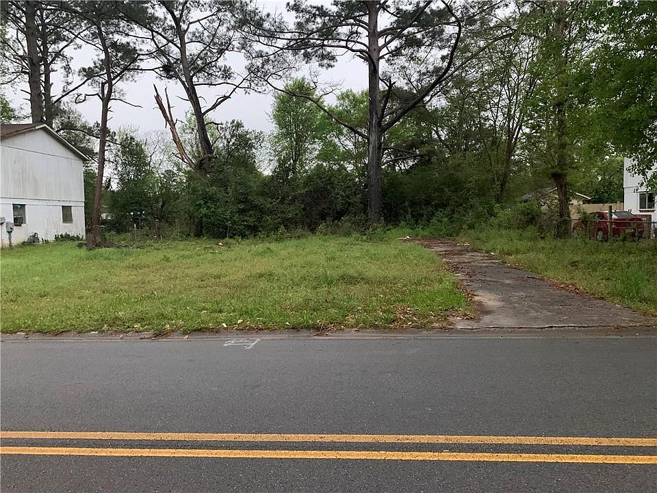 1st image of 2674 Village Green Ln #106