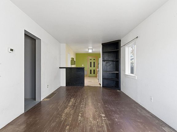 5th image of 1313 E Walton Ave