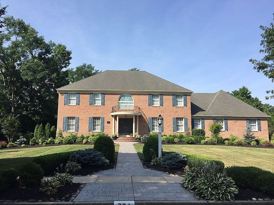 1st image of 734 Mill St
