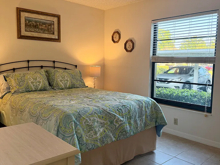Guest Bedroom w/ walk-in closet