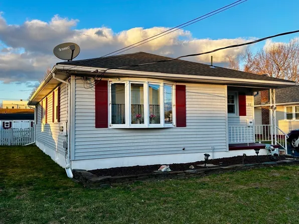 30 Catherine St, Chicopee, MA 01013