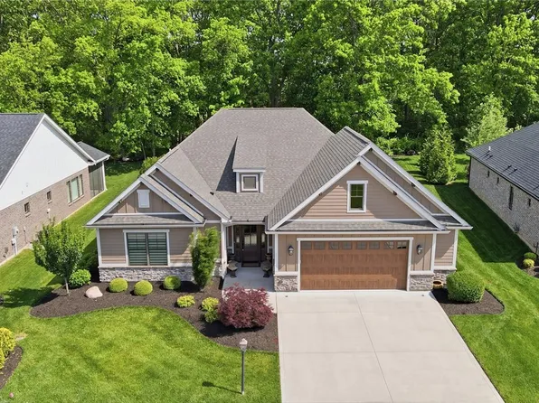915 Hidden Branches Dr, Dayton, OH 45458