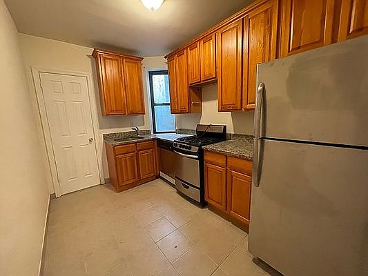 1st image of 309 W 55th St APT 5A