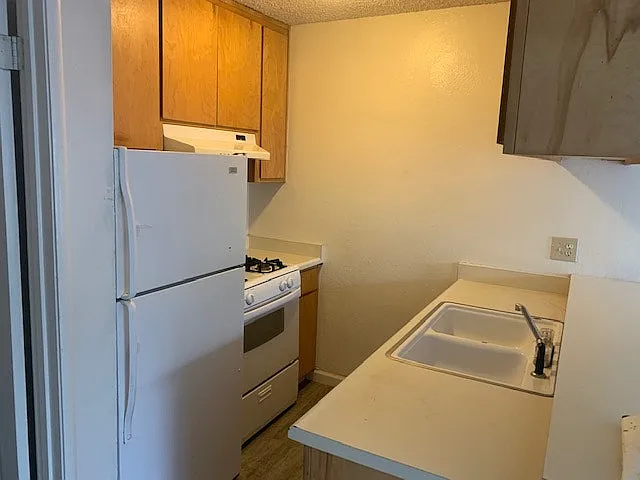 611 North Edison Street, Unit 2 — Photo 3