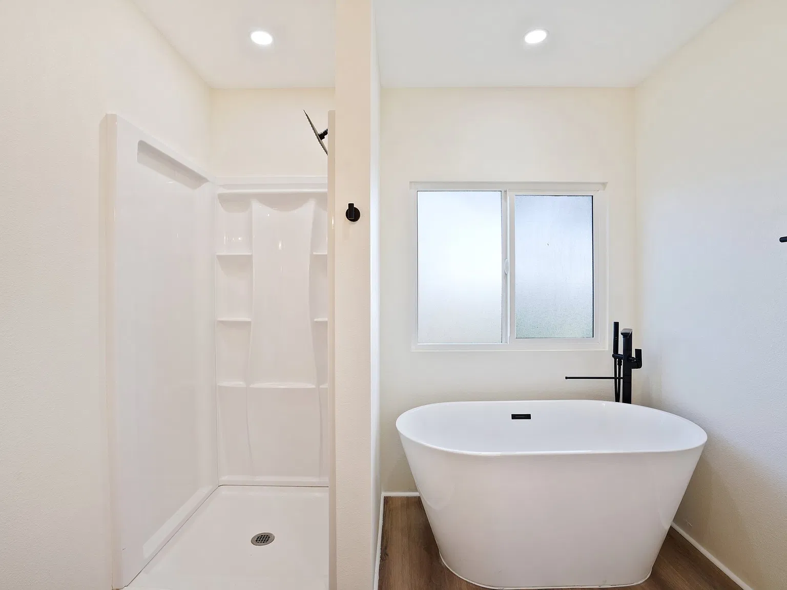 3 bed, 1440 sqft, $2,600 — Photo 2