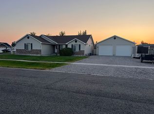2611 Aqua Marine Dr, Idaho Falls, ID 83401