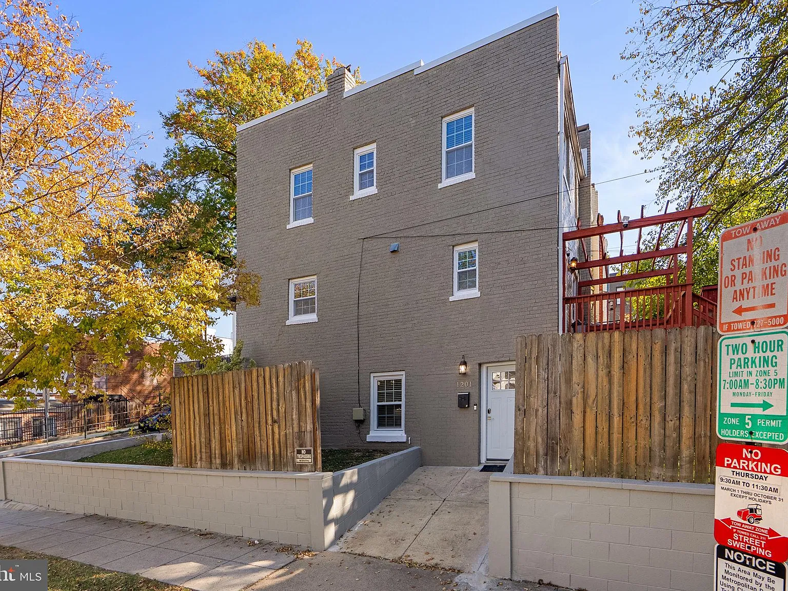 2 bed, 1.0 bath, 485 sqft, $1,750 — Photo 1