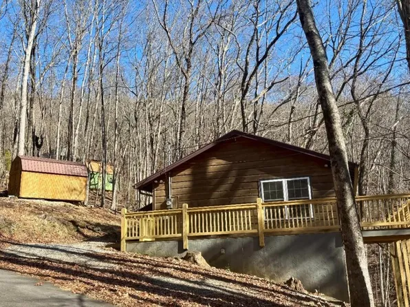 34 Lookout Ridge Rd, Cleveland, GA 30528