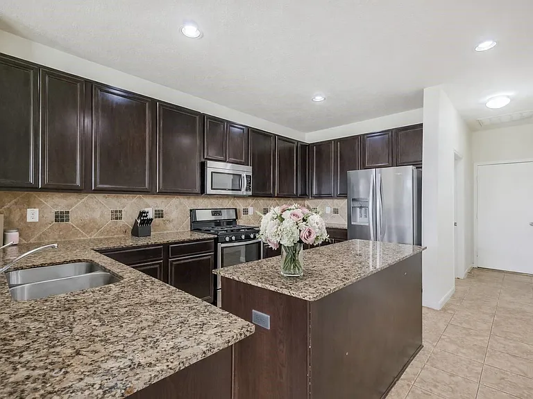 18607 Shavano Ct — Photo 14