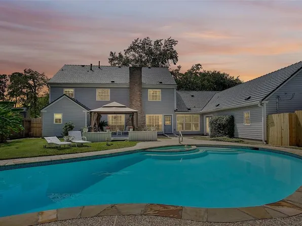 15810 Dawnbrook Dr, Houston, TX 77068