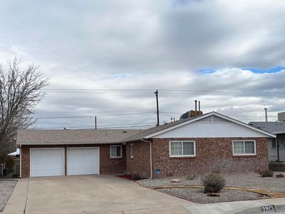 3913 Delamar Ave NE, Albuquerque, NM, 87110