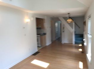 15 Berger St, Branford, CT 06405