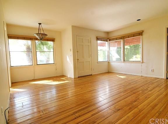2nd image of 12437 La Maida St