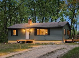 845 E Washington St, White Cloud, MI 49349