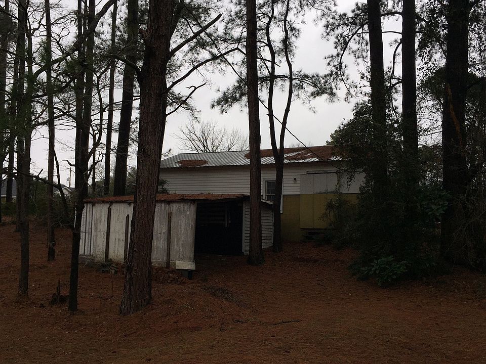 2nd image of 303 Hines St