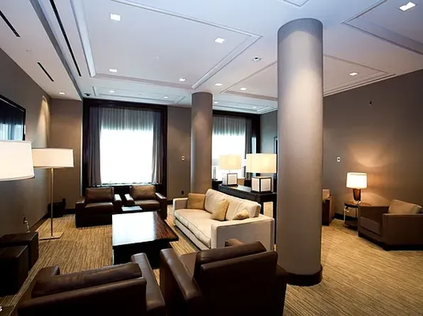 100 Riverside Boulevard image 17 of 20