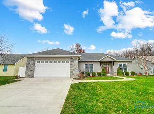 2800 Paige Ln, Findlay, OH 45840