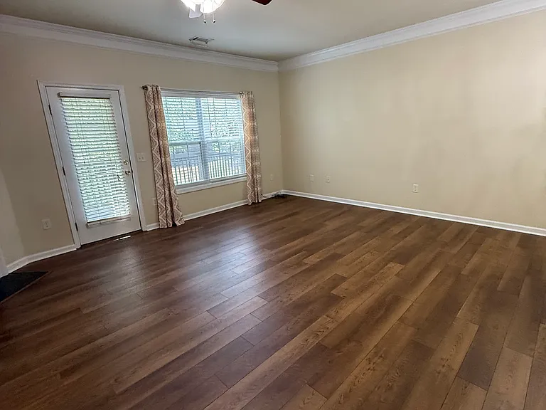 35 Annacey Pl — Photo 5