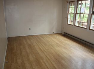 27 Saylor Rd, Morgantown, WV 26501