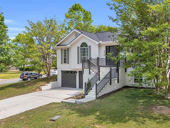 3rd image of 203 Brently Woods Dr