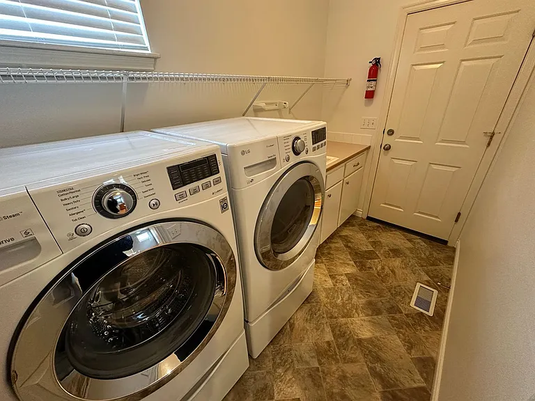 2061 Palisade Blvd — Photo 12