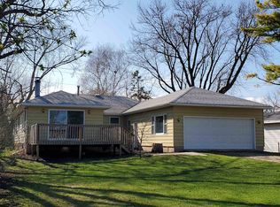 N8067 Lakeshore Dr, Fond Du Lac, WI 54937