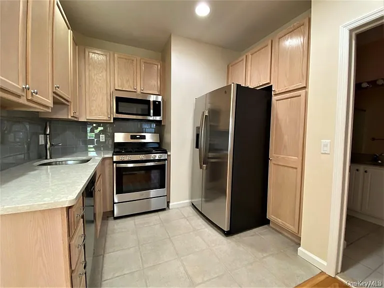 1309 Half Moon Bay Dr — Photo 5
