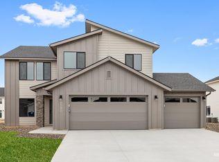 8190 E Cool River Loop, Nampa, ID 83687