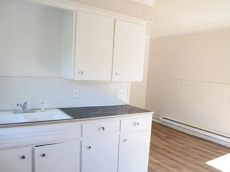 856 Lafayette Ave NE #2 — Photo 9