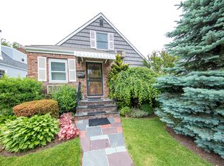 16337 20th Ave, Whitestone, NY 11357